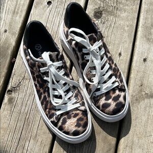 Beth Sneaker by Wishbone - Brown/Black